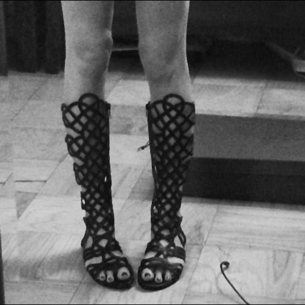 Stuart Weitzman Size 6 Aphrodite Gladiator Sandal! - image 8